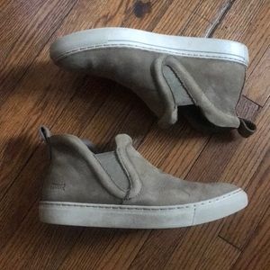 LAST CHANCE! Cougar High Top shoes